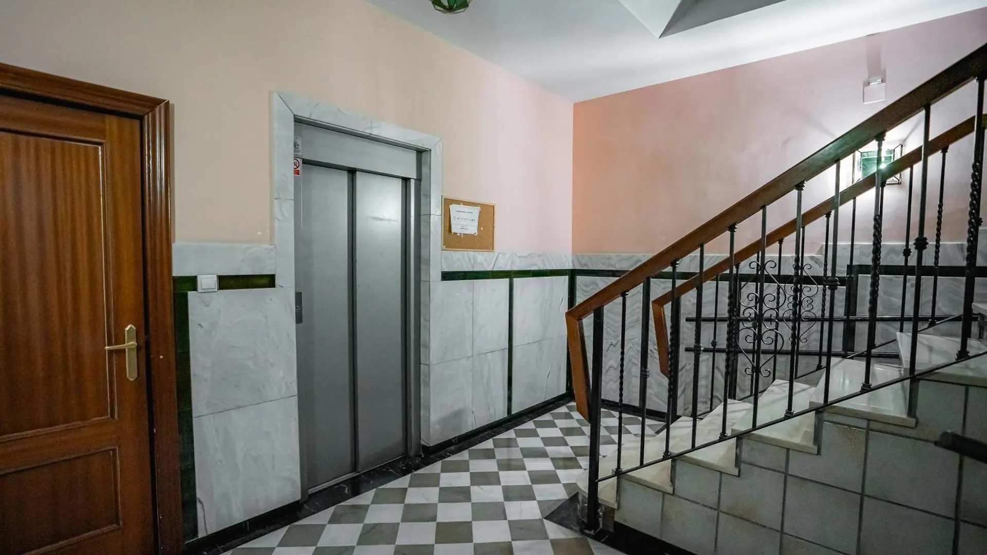 Qh Plaza San Isidro Apartment Granada