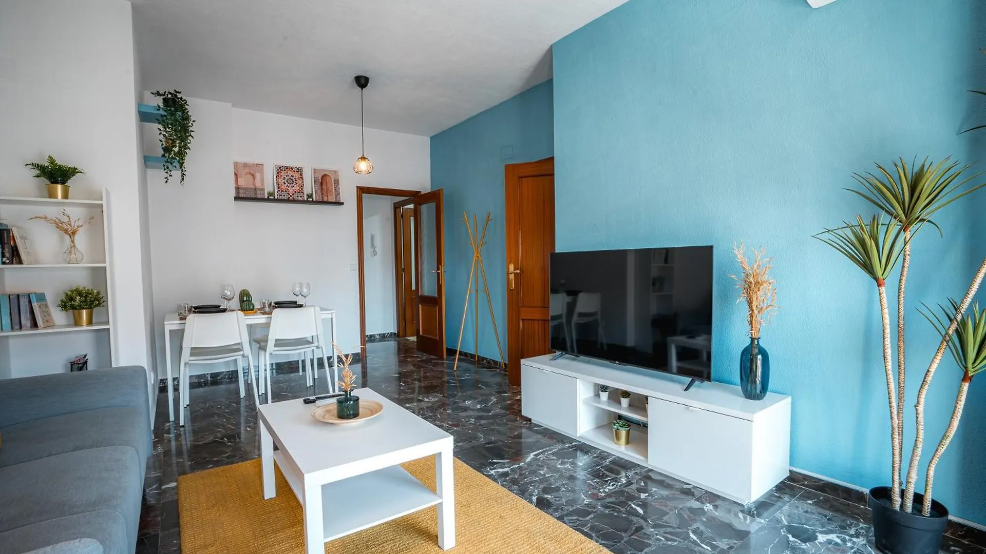 Qh Plaza San Isidro Apartment Granada
