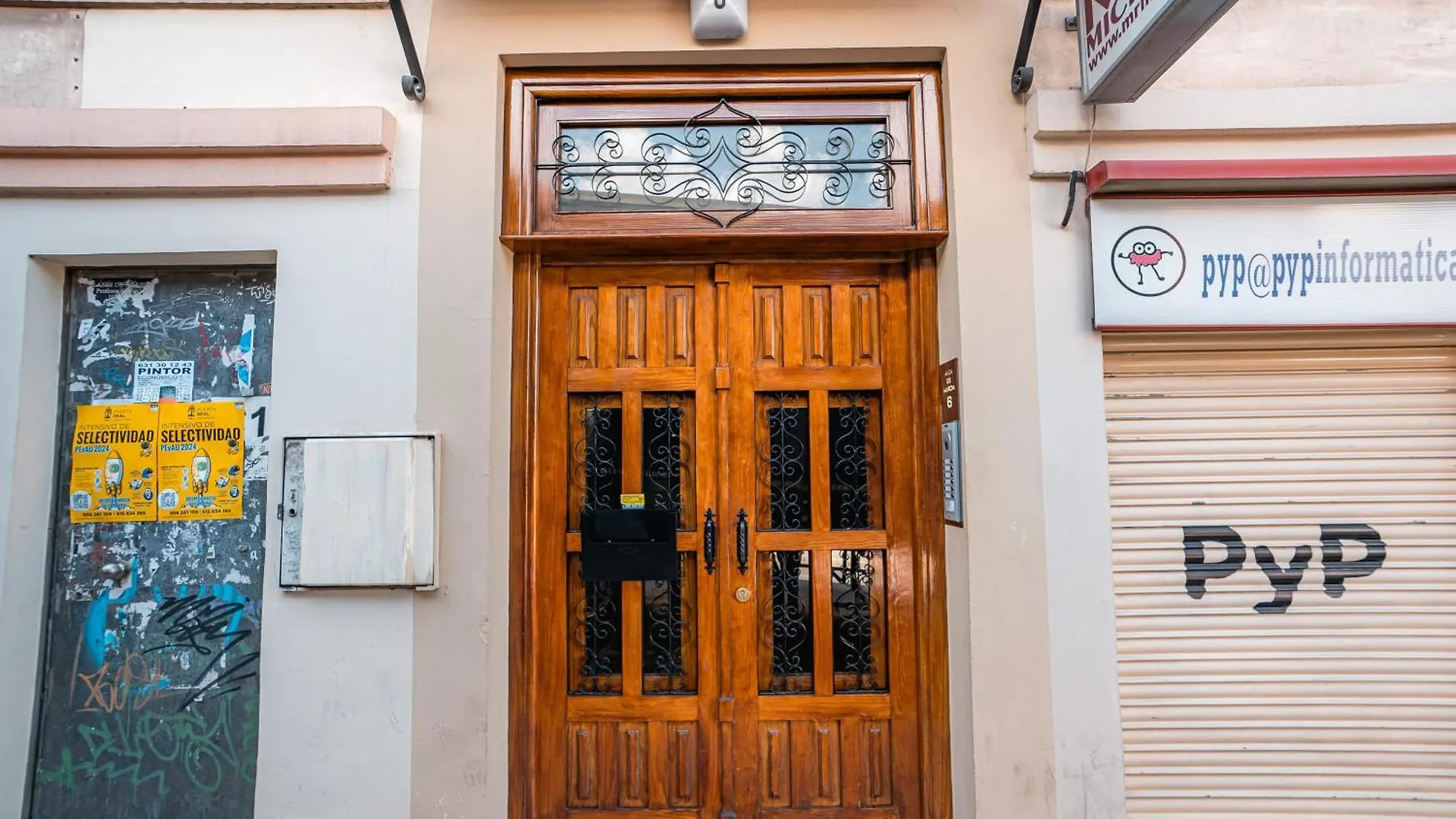 Qh Plaza San Isidro Apartment Granada